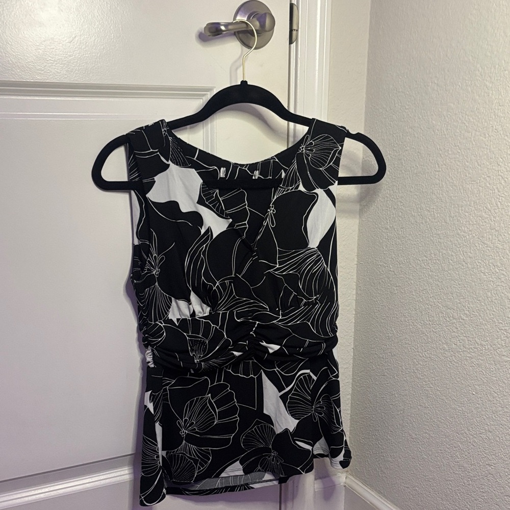 Chic Black and White Floral Women's Blouse
